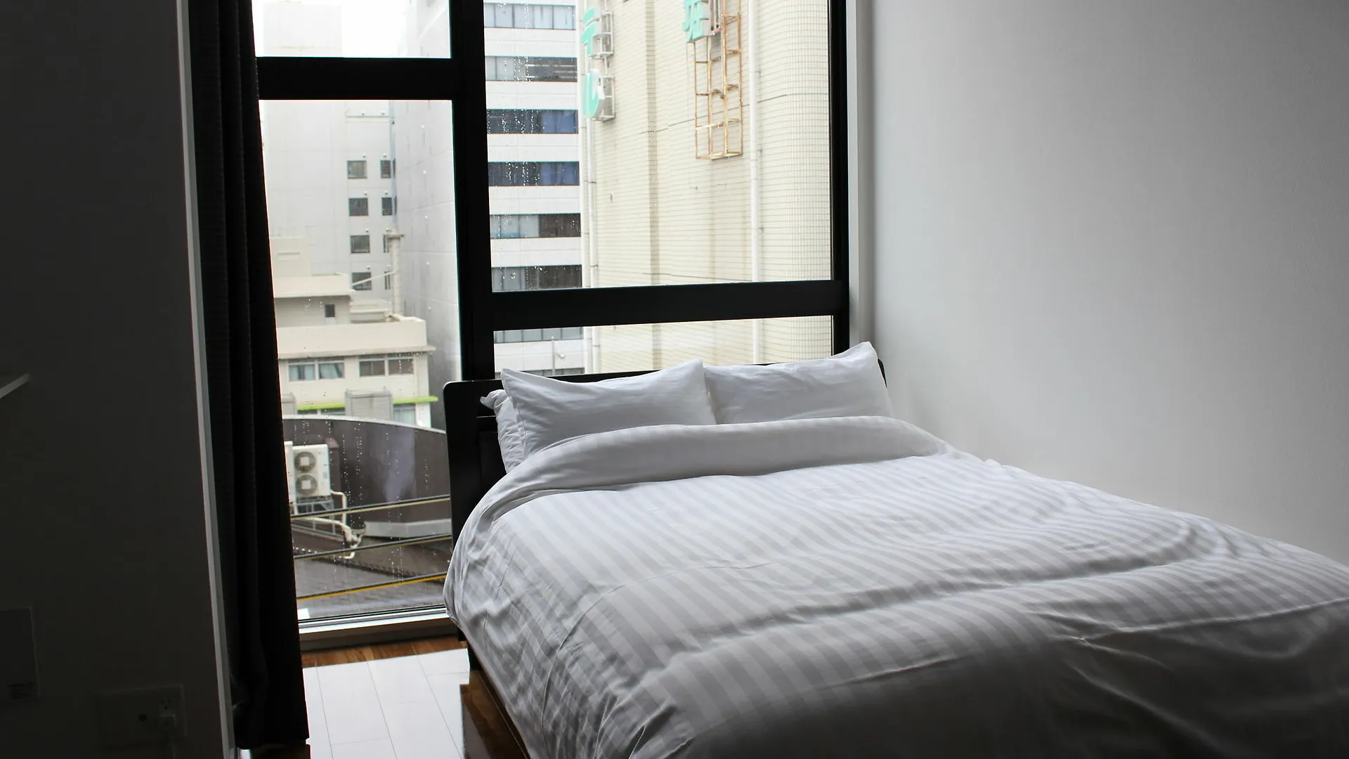 Alex'S Home Shinsaibashi Osaka